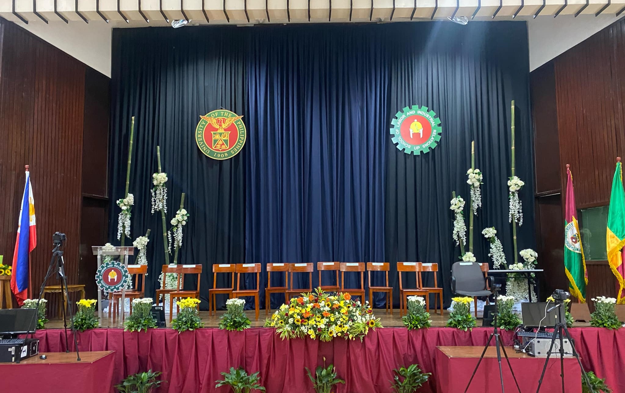UP stage design by EXPO